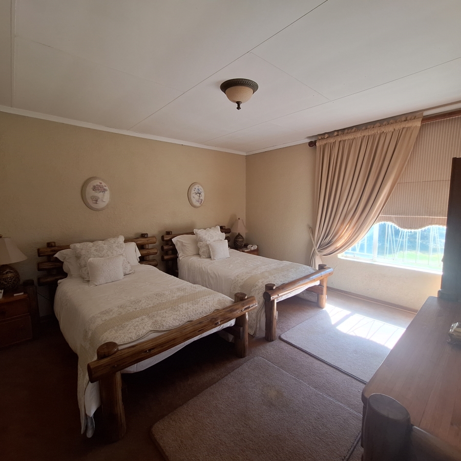 5 Bedroom Property for Sale in Frankfort Free State